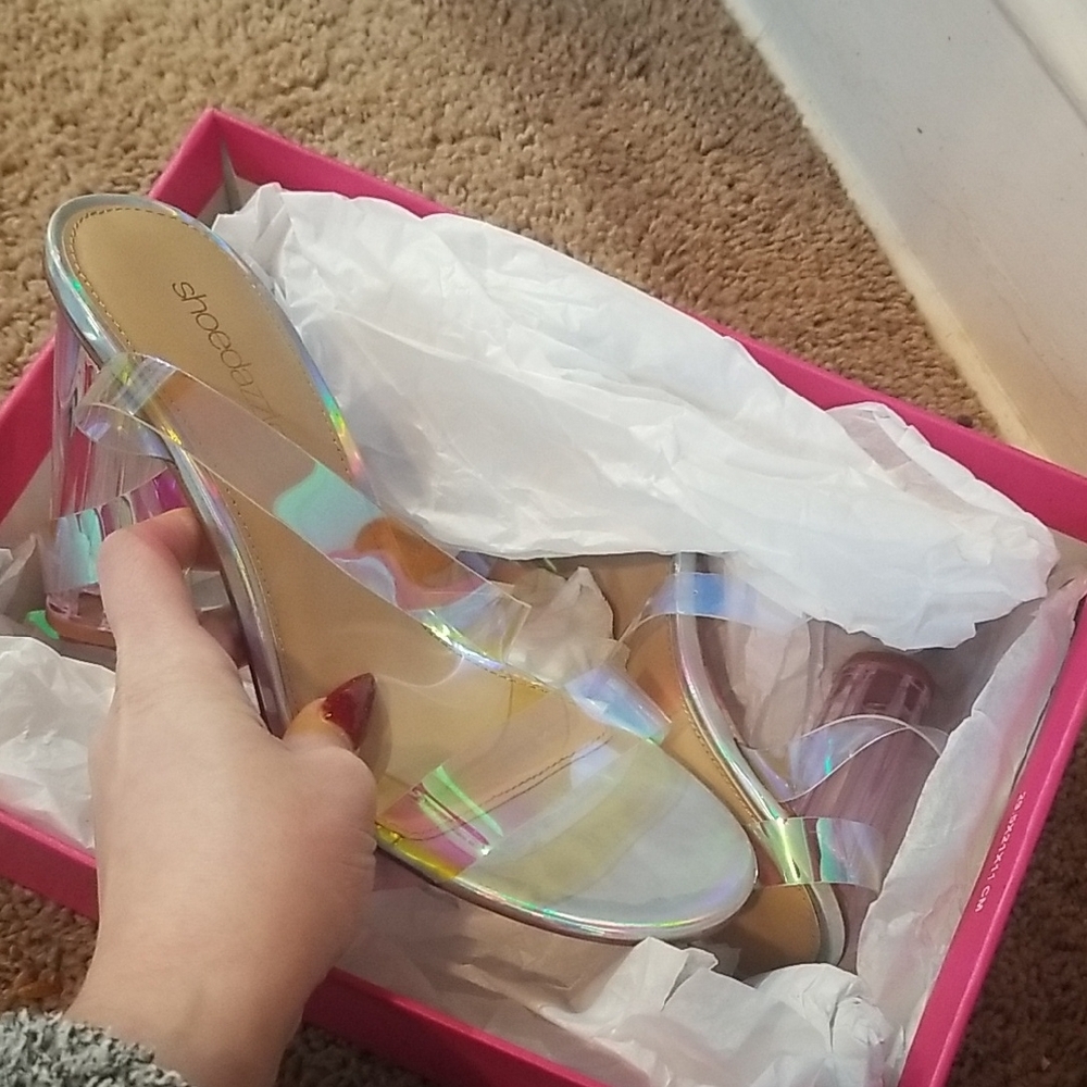 Shoe Dazzle Women's Iridescent Heels